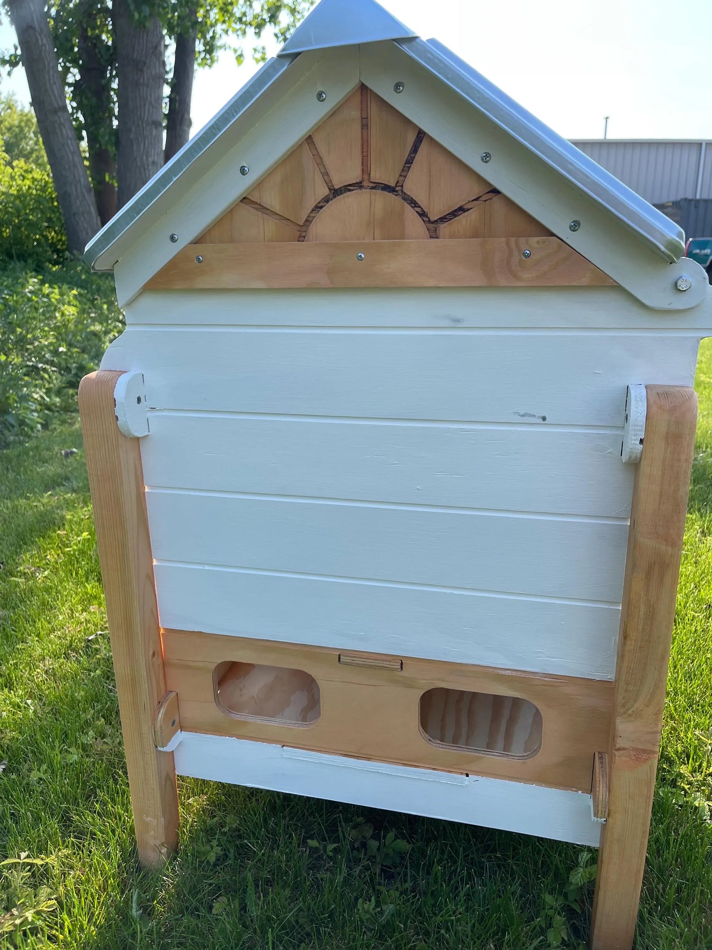 Kritter Kribs Chicken Feeder