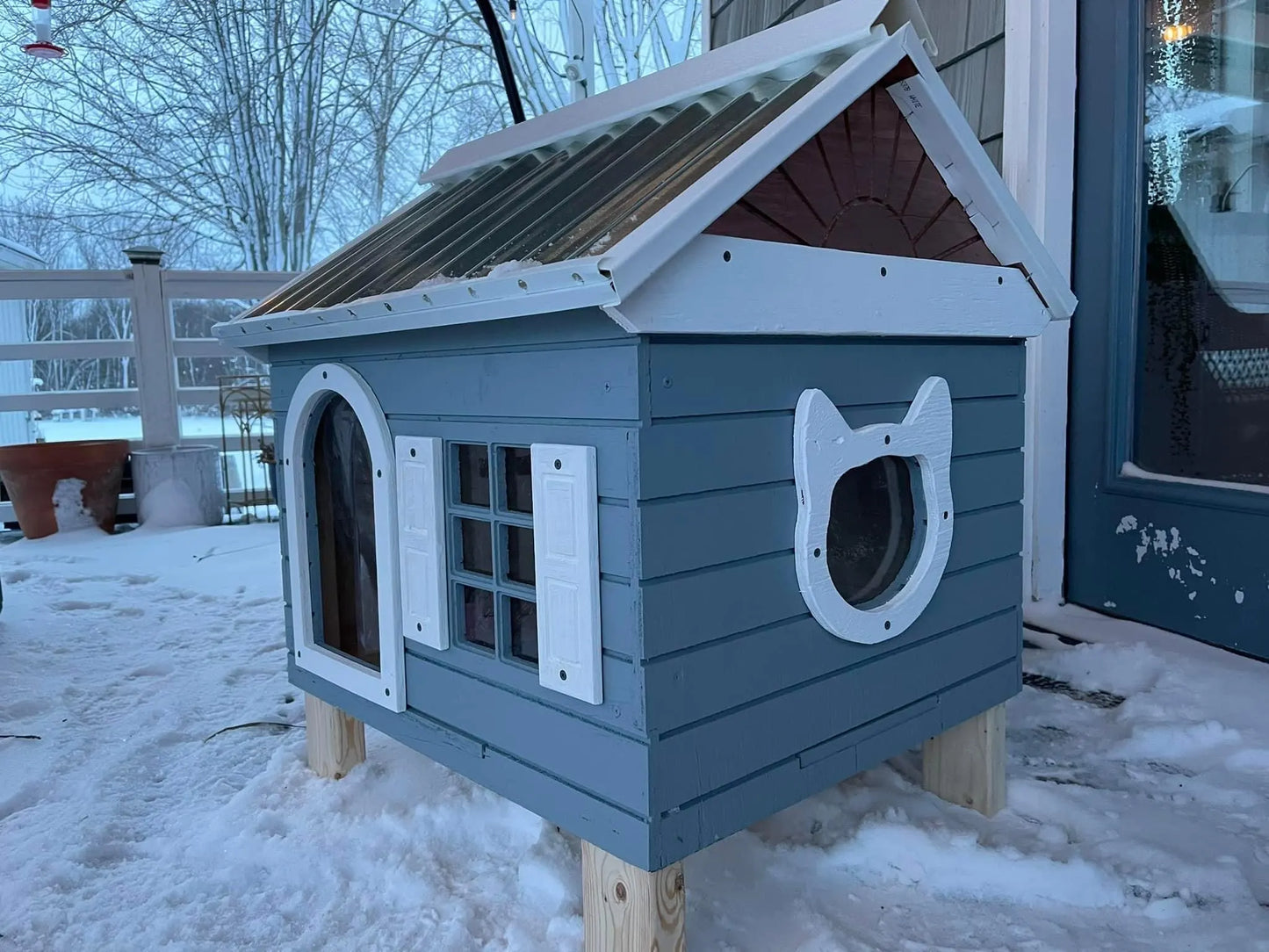 Kritter Kribs Cat House — Flat-Packed Unpainted DIY Kit with Vacuum-Formed Roof