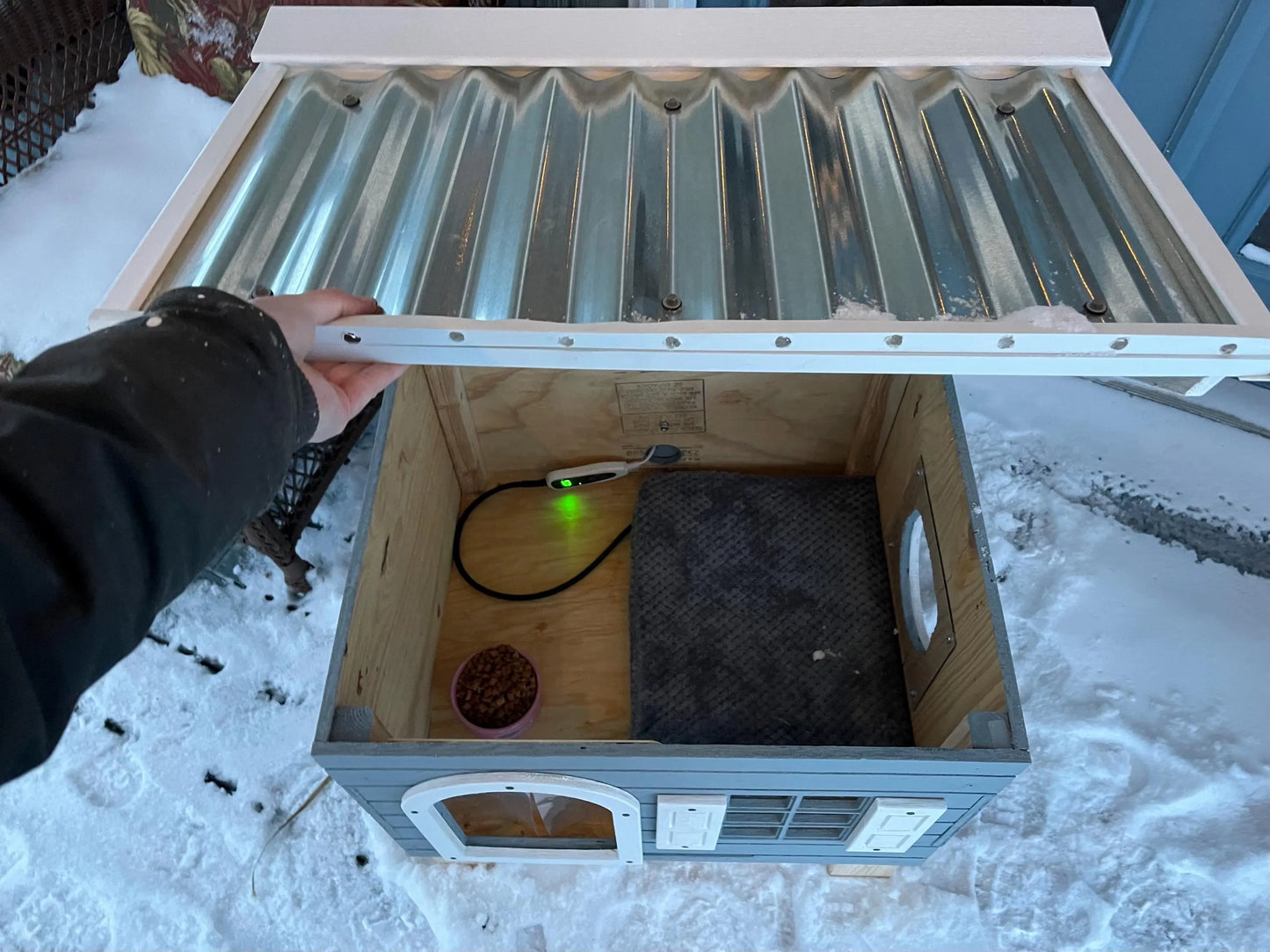 Kritter Kribs Cat House — Flat-Packed Unpainted DIY Kit with Vacuum-Formed Roof