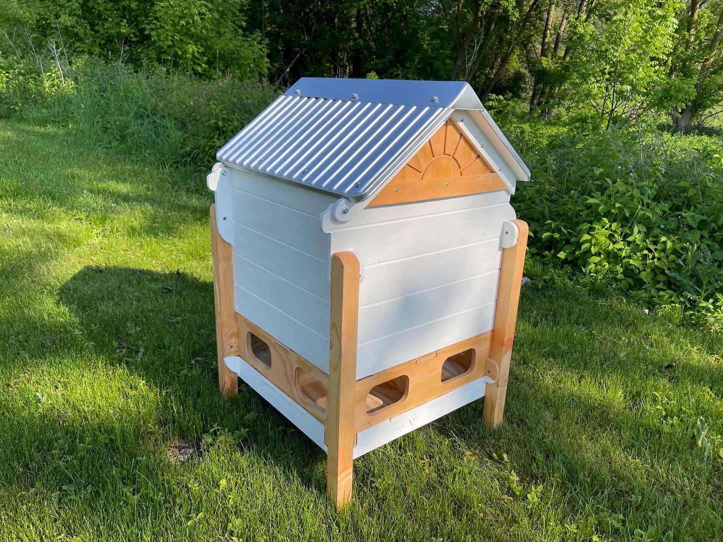 Kritter Kribs Chicken Feeder